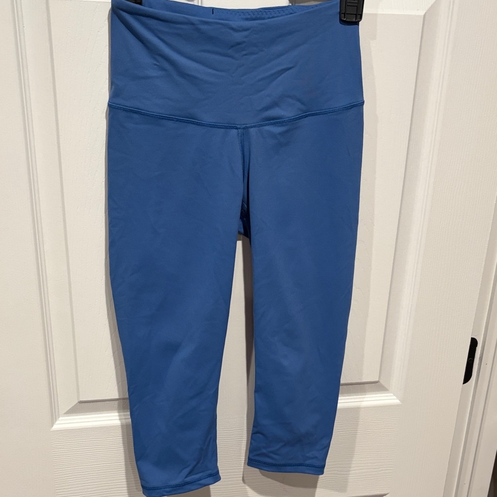 Victoria Secret Sport Capri leggings size XS
